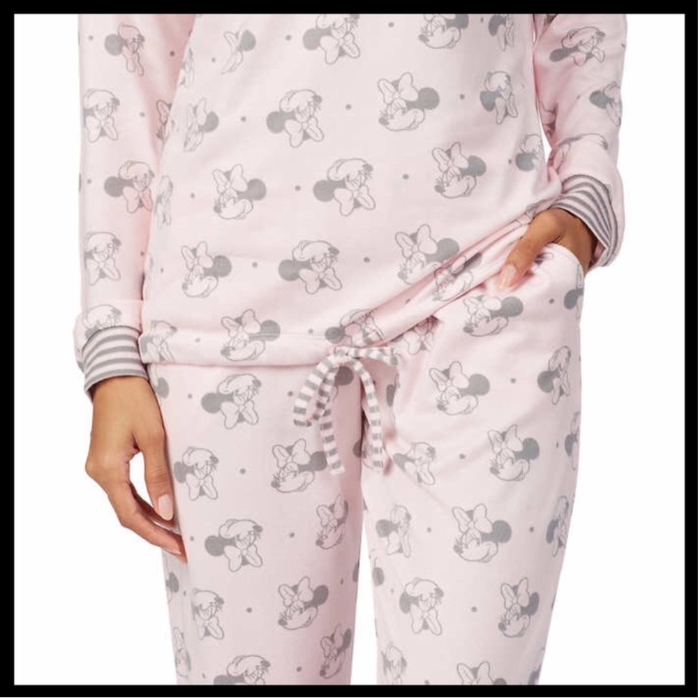 DISNEY Minnie Mouse Lounge Pajama Set - Picture 6 of 8